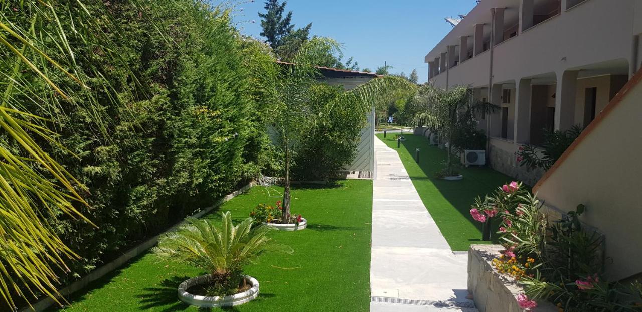 Palm Village Villasimius Exterior photo