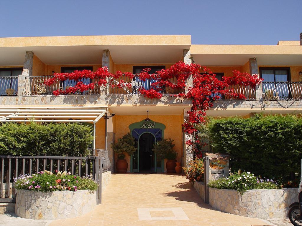 Palm Village Villasimius Exterior photo